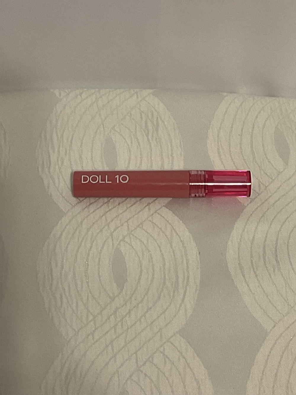 Doll 10 plumping lip stain Satin Rose new